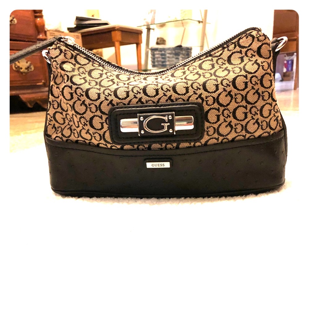 Small/Medium Size Authentic Guess Purse